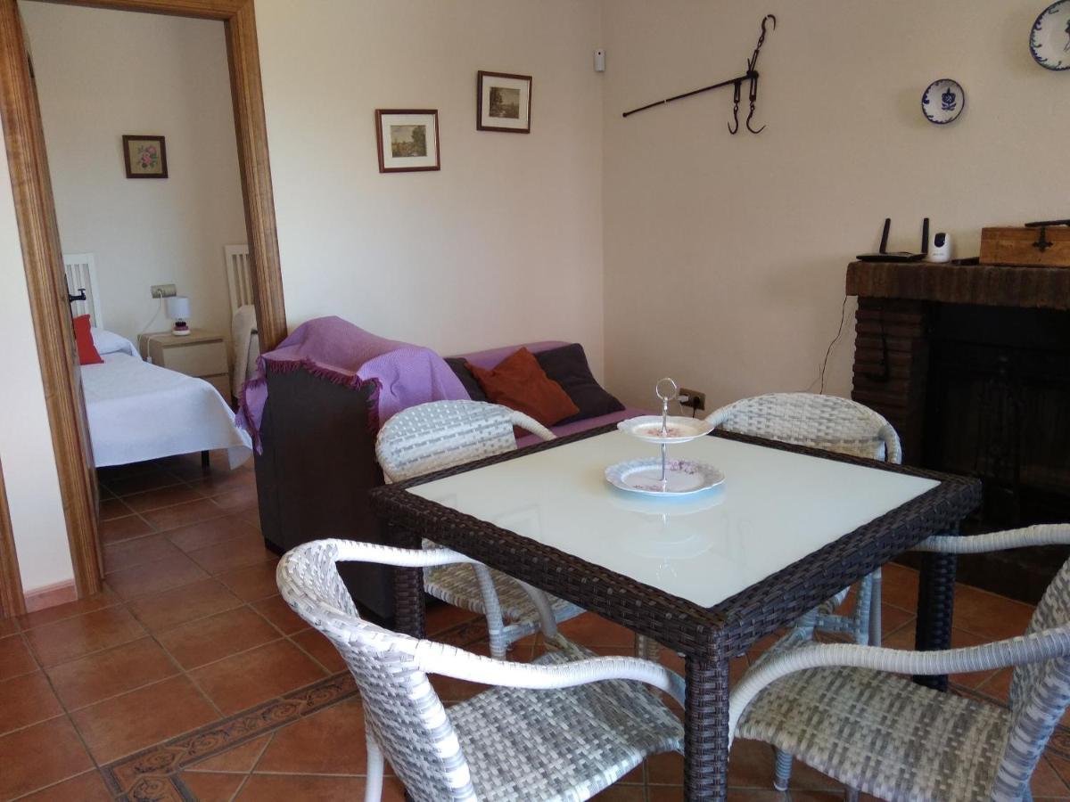 Hostal La Revuelta Yunquera Exterior foto