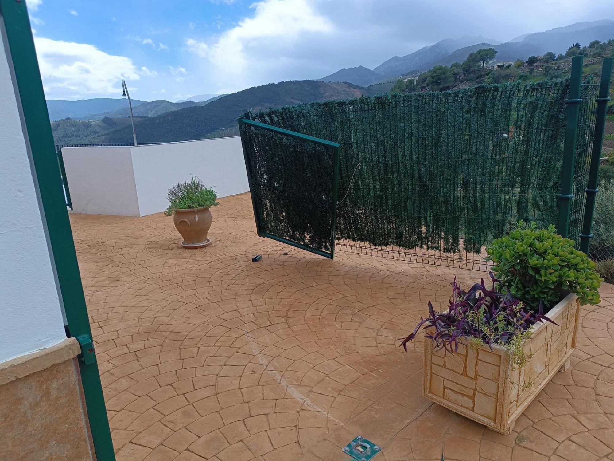 Hostal La Revuelta Yunquera Exterior foto
